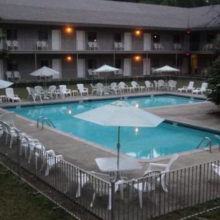 The Stone Gate Resort Лейк Джордж Екстериор снимка
