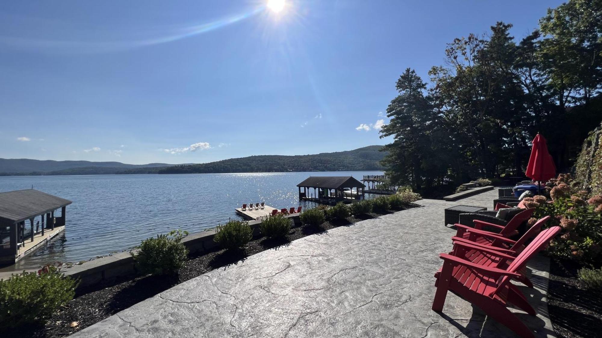 The Stone Gate Resort Лейк Джордж Екстериор снимка